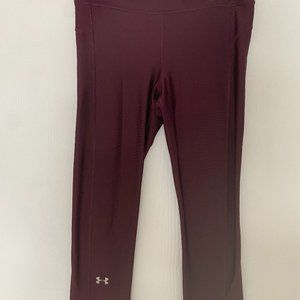 Under Armour Capri leggings (small, maroon)